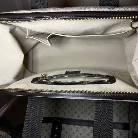 Louis Vuitton Olive Monogram Mini Lin
Josephine GM Boston bag - Picture 16 of 16